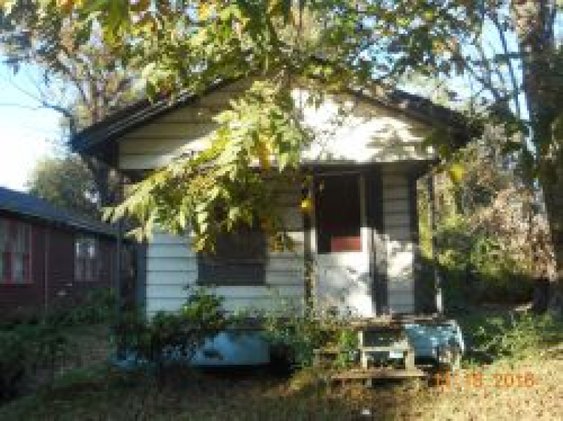 714 DR THOMAS AVE. S Nuisance Property